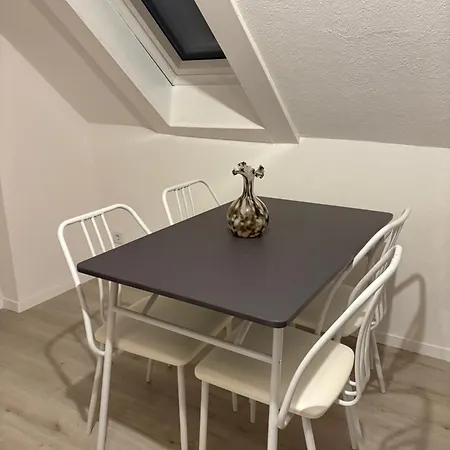 Nähe Tripsdrill - 5 Personen Appartement Brackenheim